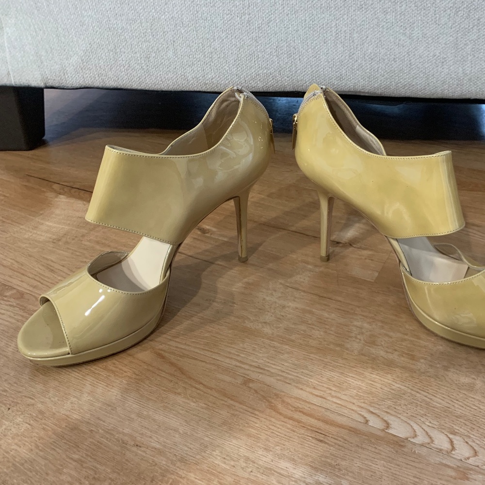Jimmy Choo "Private" Platform shoes in size 40/Beige